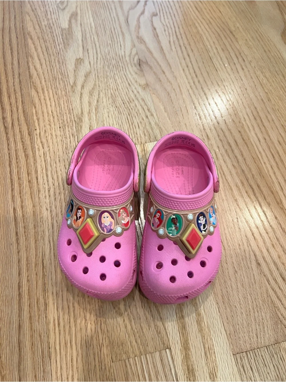 Crocs - Pink Disney Princes light up theme size C10